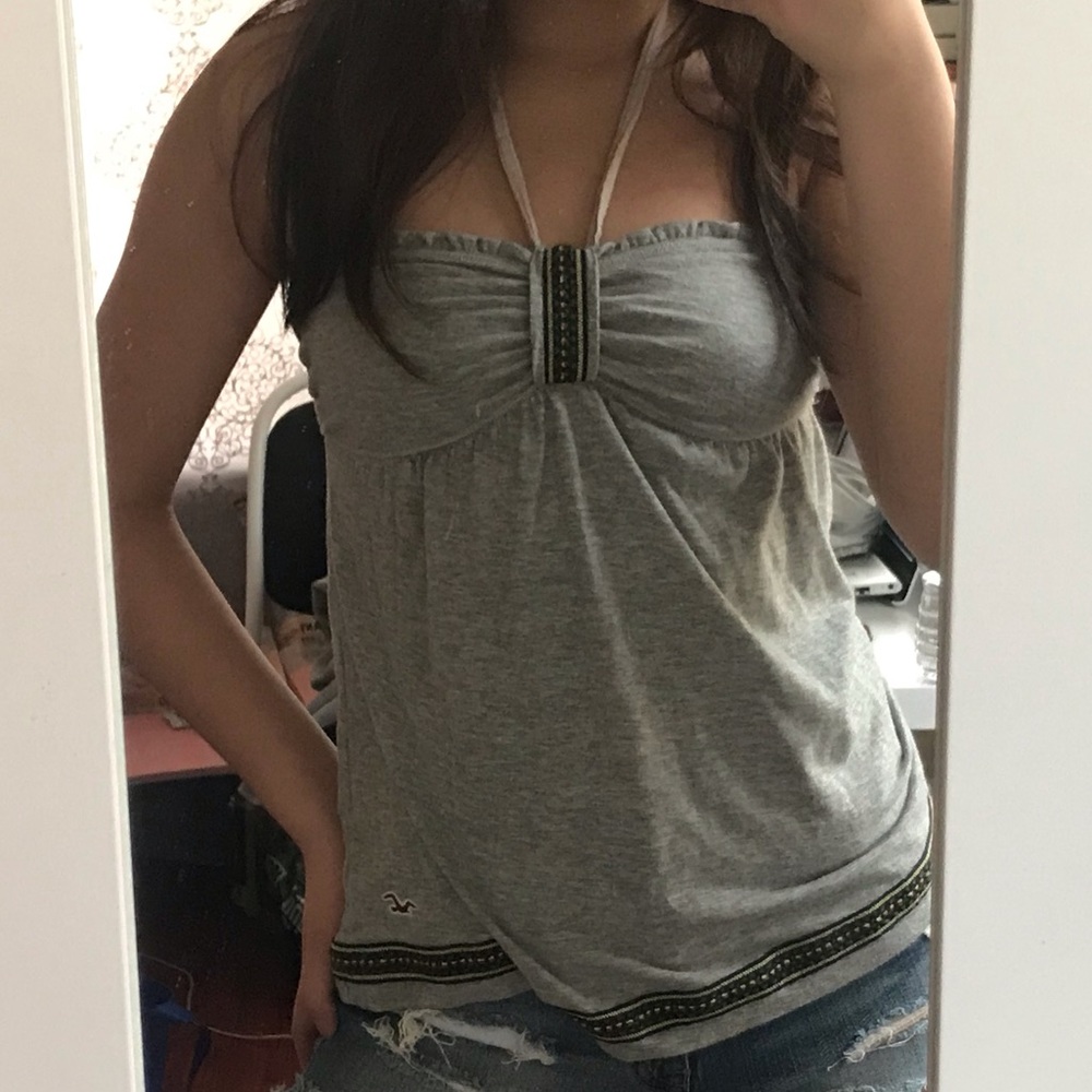 Hollister grey tank top with patterned rim